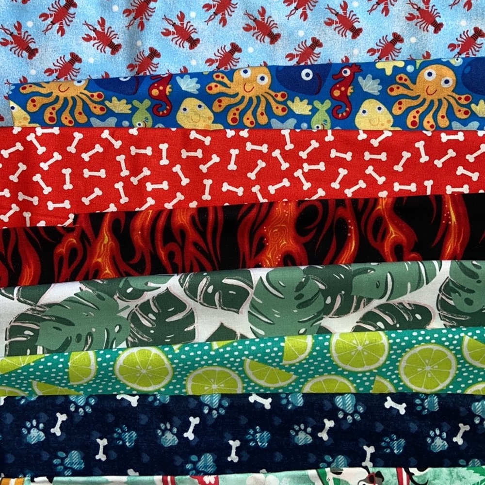 🎆4 for $25🎆Custom Reversible Dog Bandanas! - Picture 2 of 6
